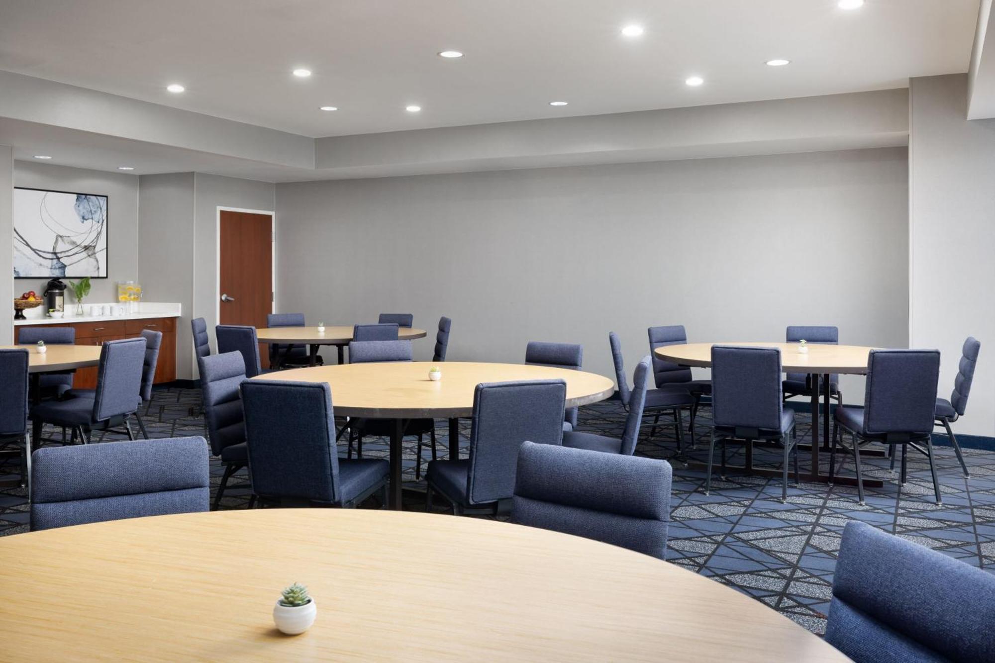 Courtyard By Marriott Las Vegas Stadium Area Esterno foto