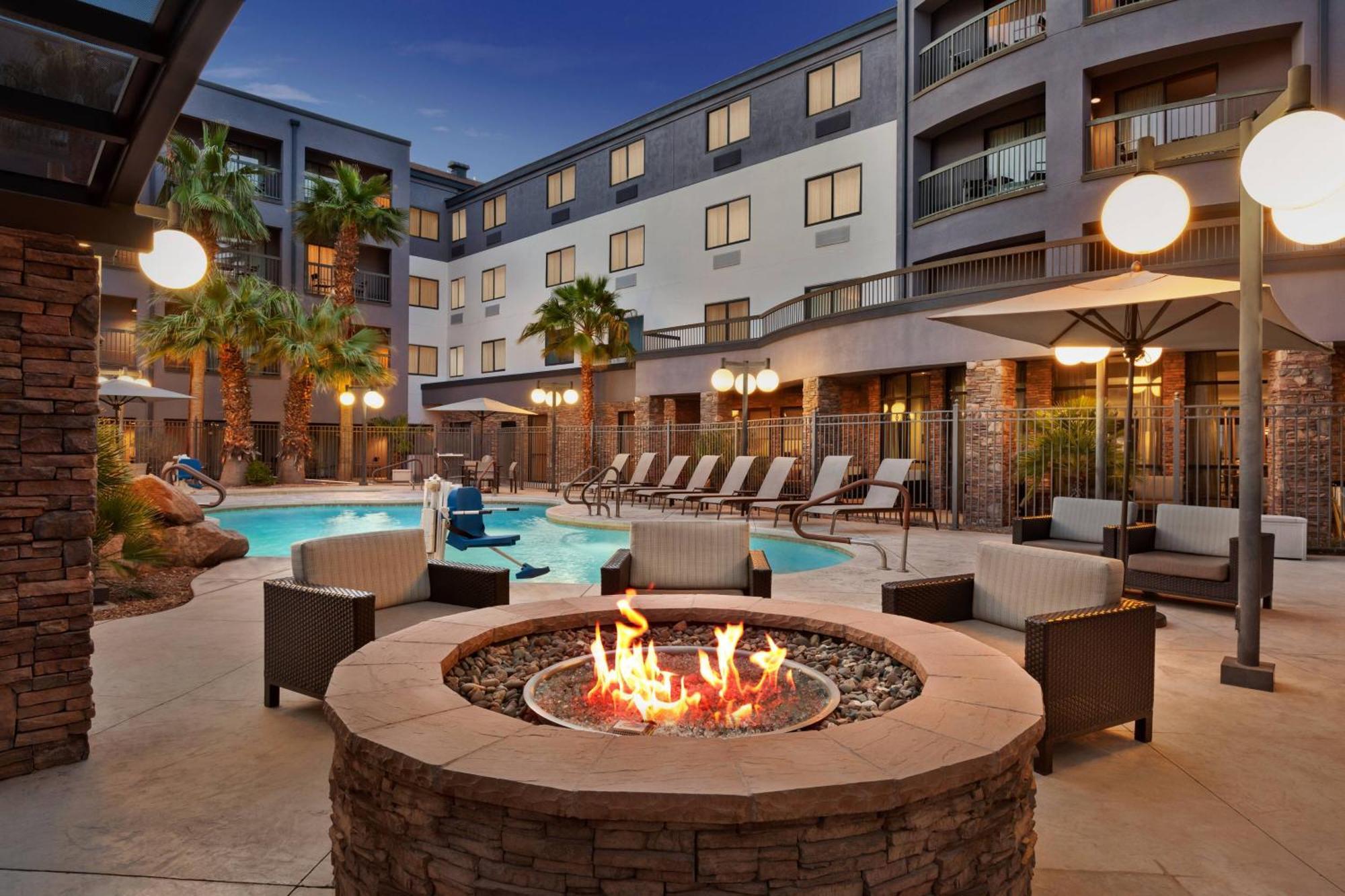 Courtyard By Marriott Las Vegas Stadium Area Esterno foto