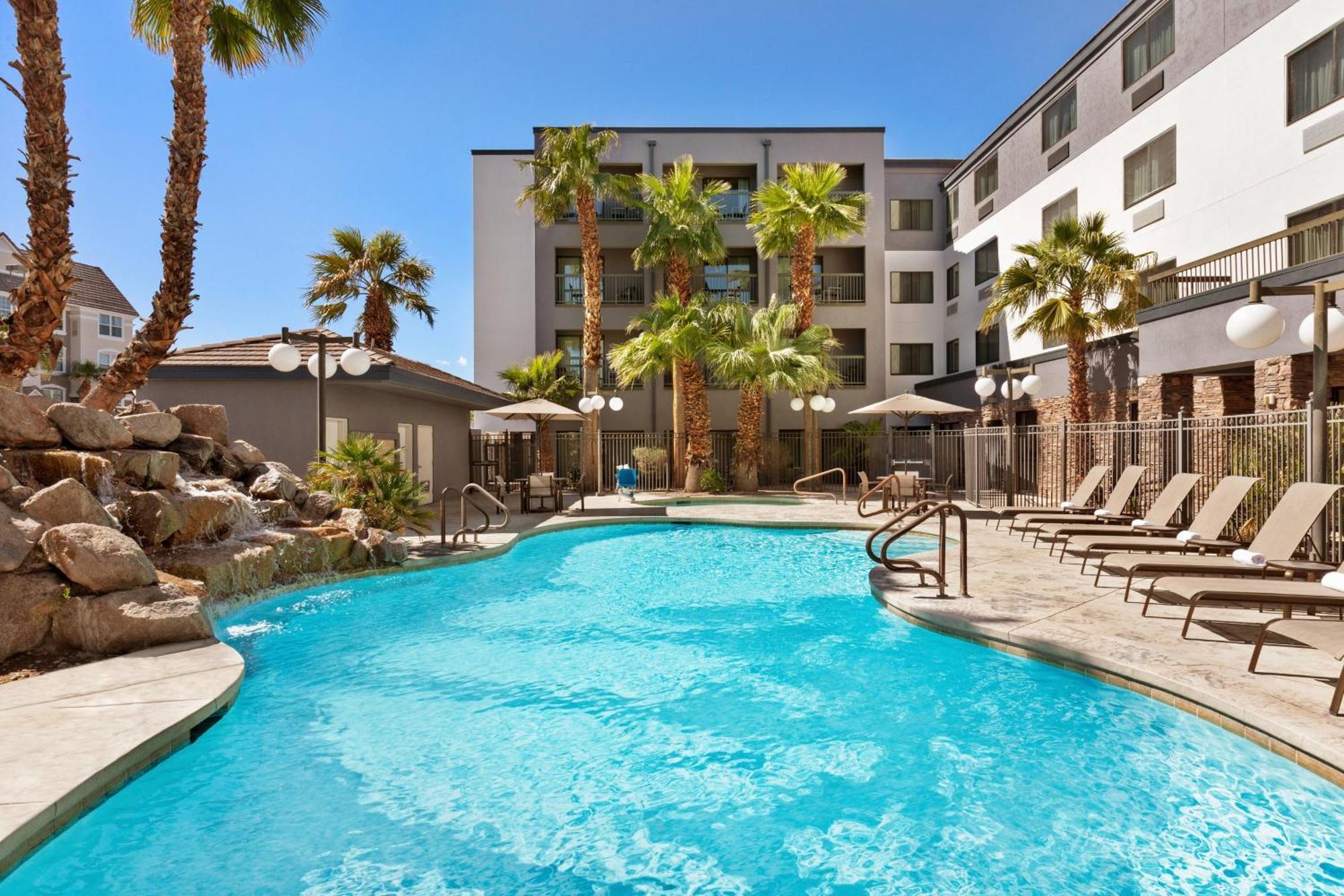 Courtyard By Marriott Las Vegas Stadium Area Esterno foto